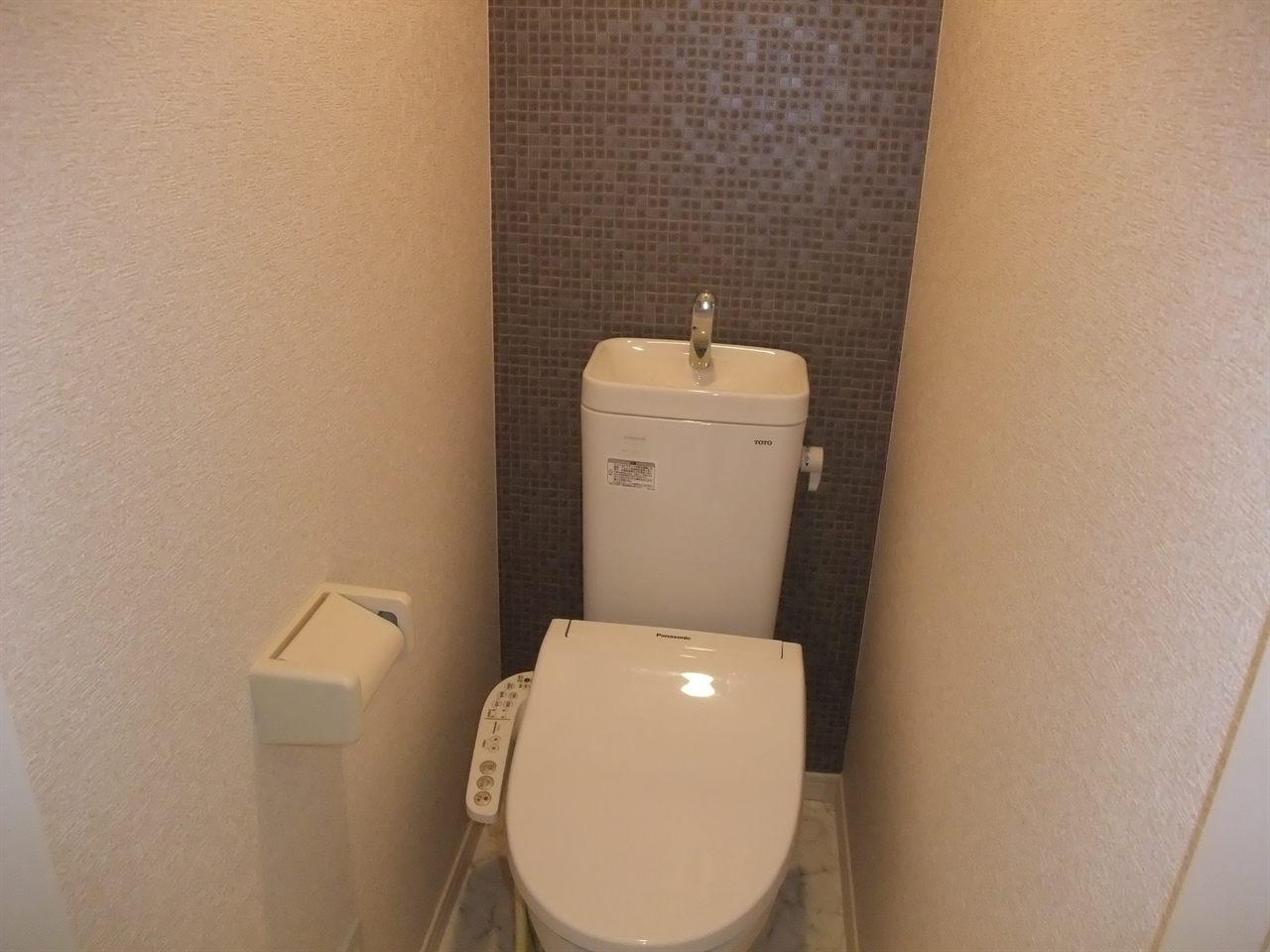 ソラシア トイレ（バス・トイレ別・温水洗浄便座）
